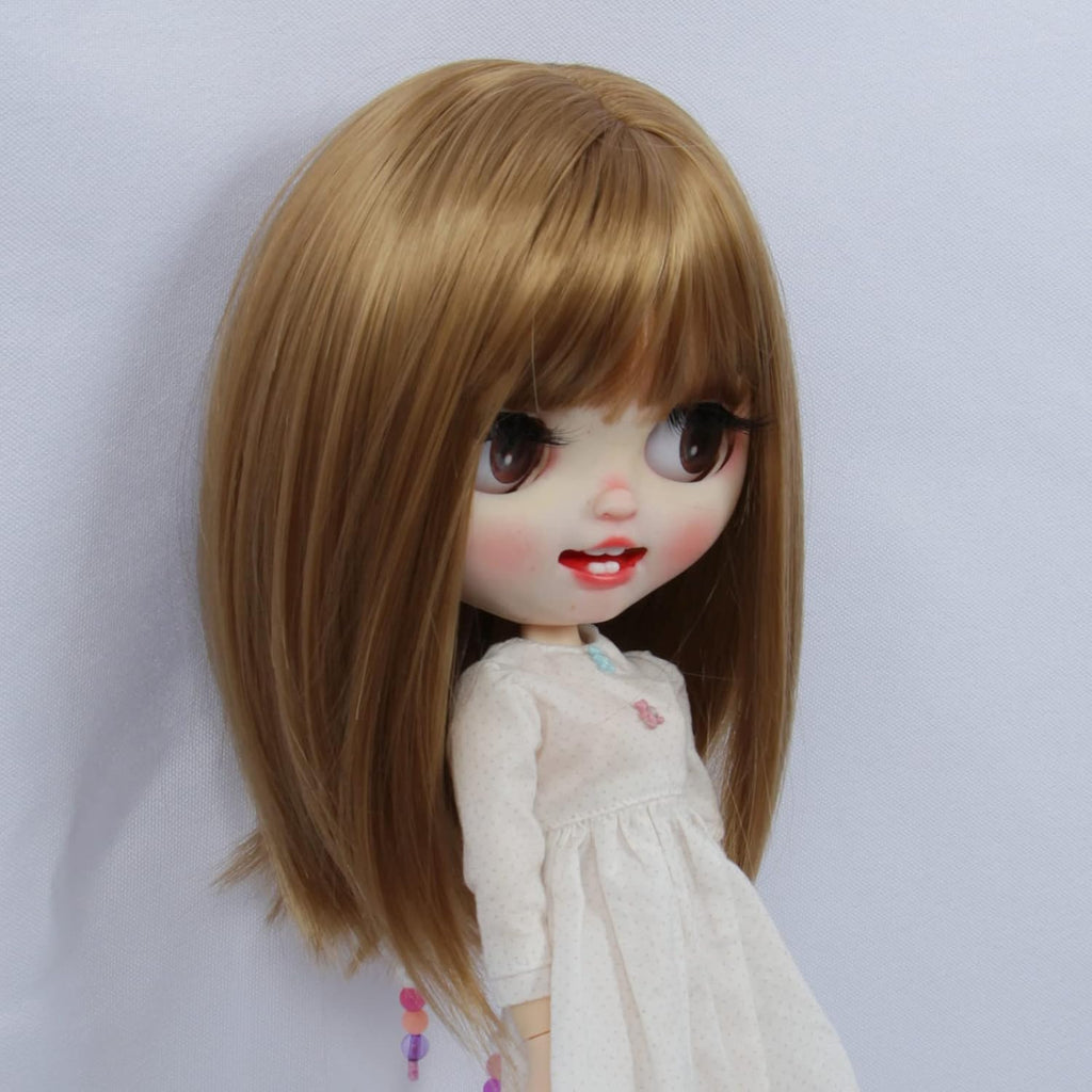 Just 1pc wig fit for 10-11 inch Head Dolls, Blyth Qbaby Amydoll Wig Short Straight Collection Hair (Light Brown)
